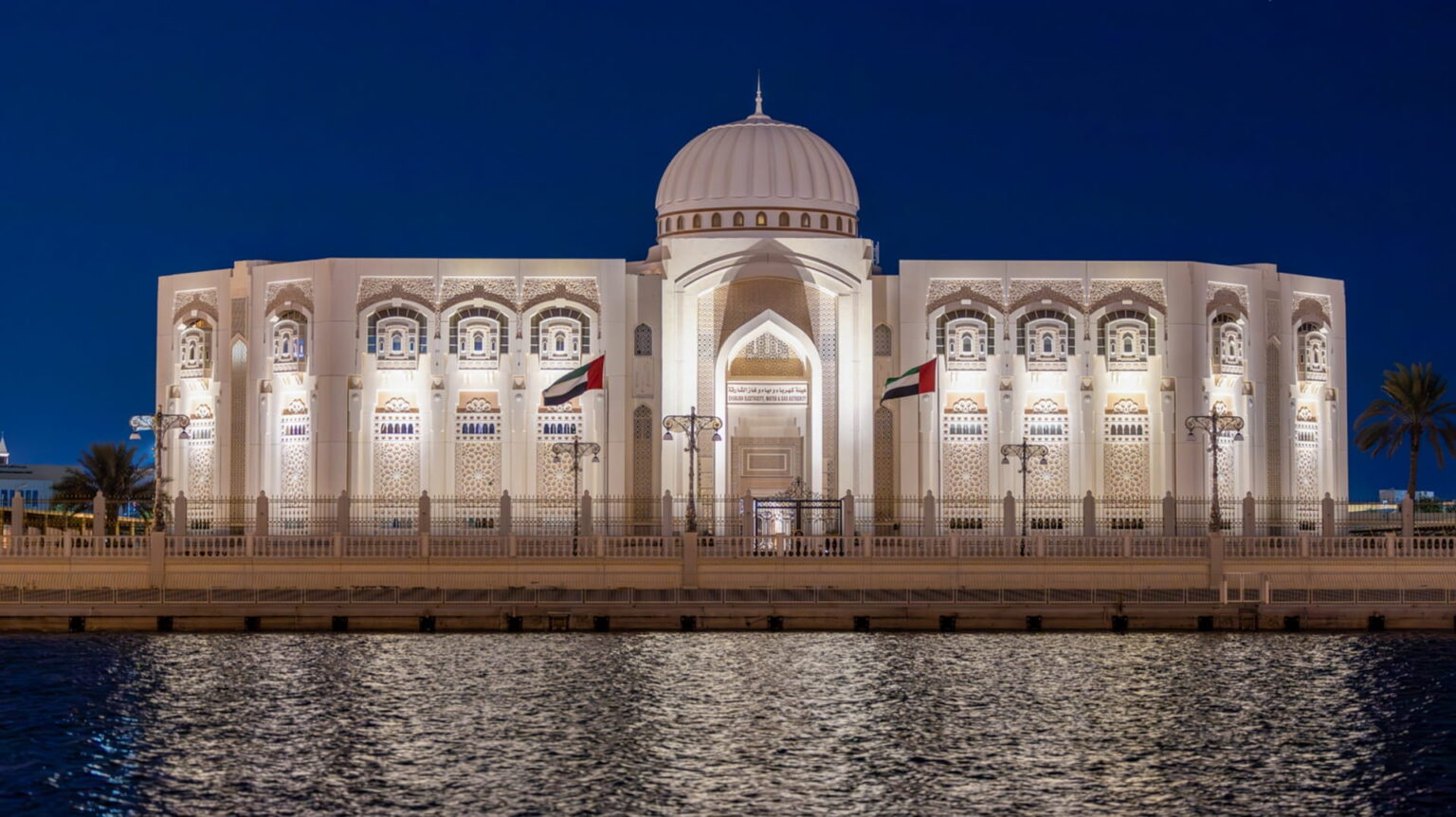 كهرباء الشارقة تنفذ مشروعاً لتطوير أنظمة التحكم وربط 10محطات جديدة