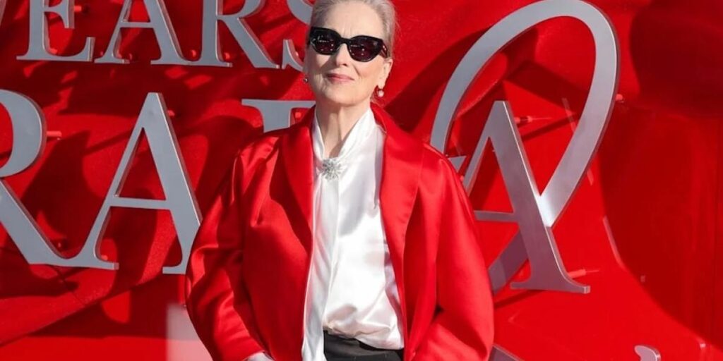 أناقة نجمات العالم بتوقيع برادا مع عودة فيلم "The Devil Wears Prada 2"