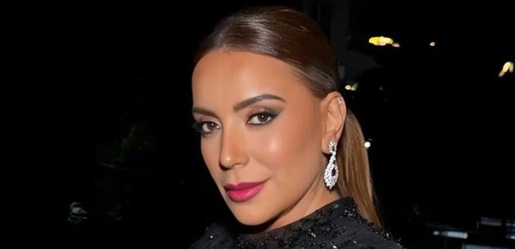 شكران مرتجى تتألق بإطلالة شتوية هادئة وتشارك جمهورها لحظة من التأمل