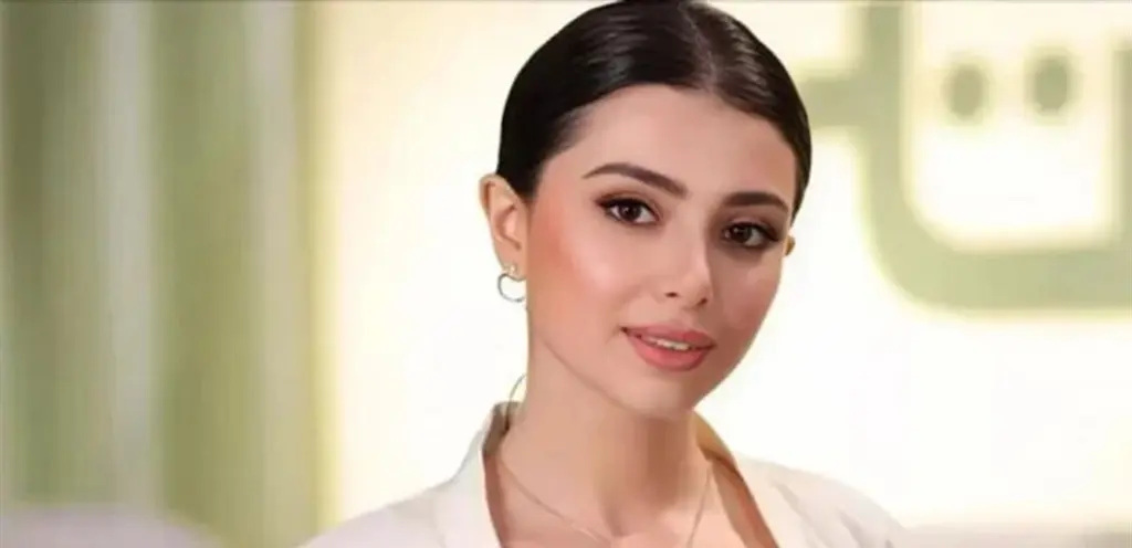 إطلالة رياضية أنيقة لماريتا الحلاني تثير إعجاب المتابعين