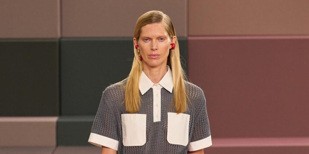 القميص البولو بعد أكثر من 90 عاماً مازال يتربع على عرش الموضة