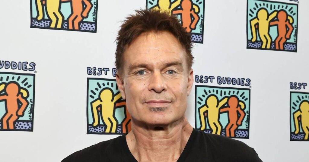 تشارك شقيقة باتريك مولدون الفيديو الأخير للممثل الراحل