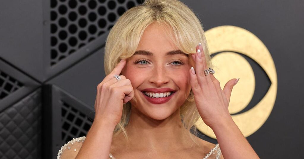 في مهرجان كوتشيلا.. كيف تعرّفت المغنية سابرينا كاربنتر إلى الزغرودة؟