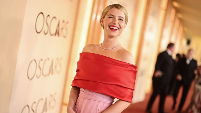 هل تؤدي جيسي باكلي شخصية جيمس بوند؟