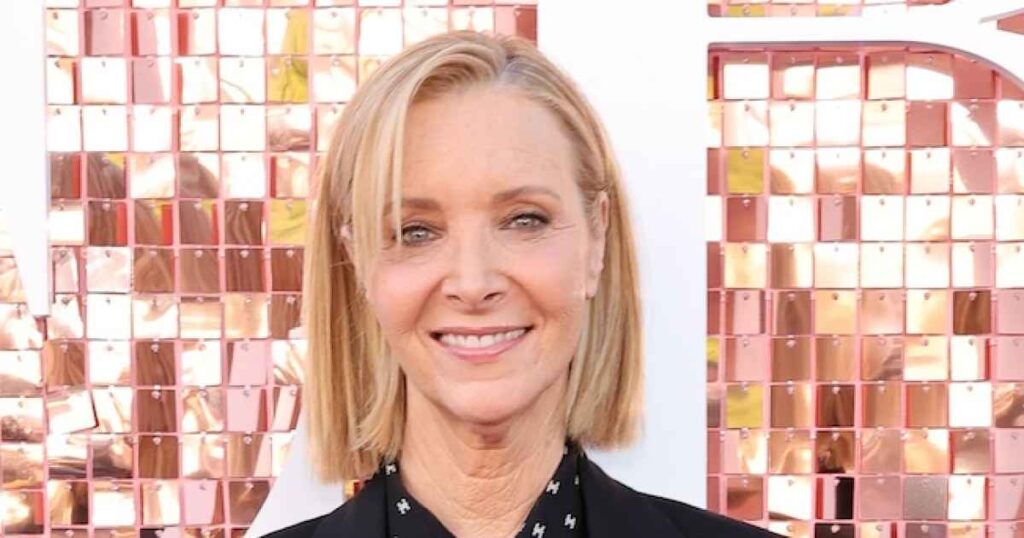 ليزا كودرو تقول إنها كانت تسمى “الصديقة السادسة”