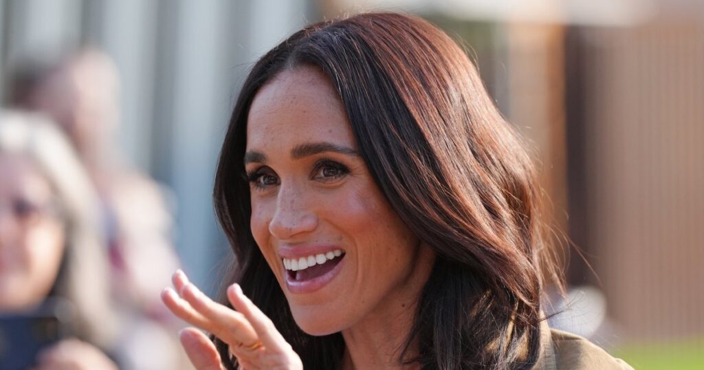 سعر بنطال الجينز الجذاب لميغان ماركل هو 22 دولارًا على أمازون