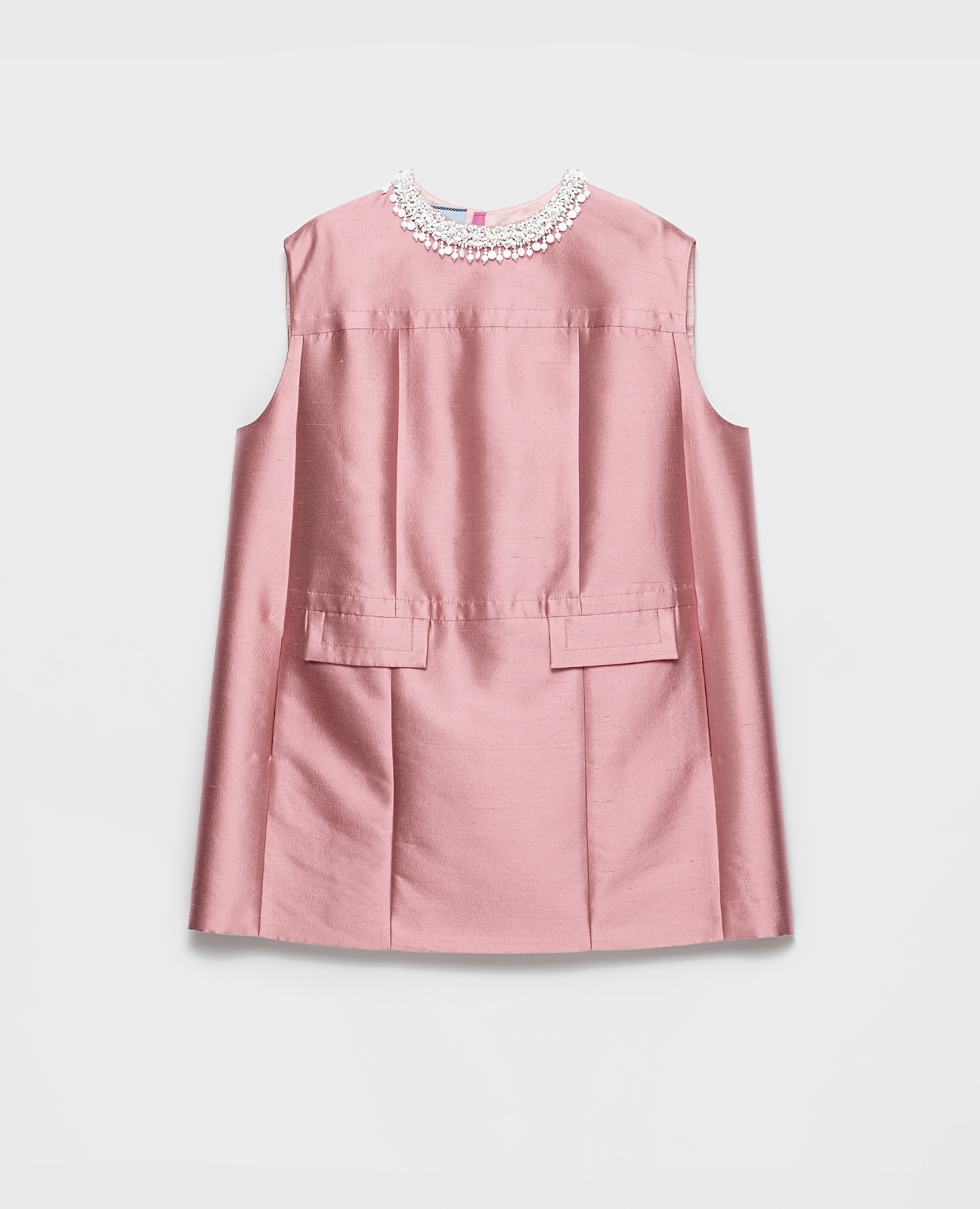 فستان سيلينا غوميز من برادا (إنستغرام)