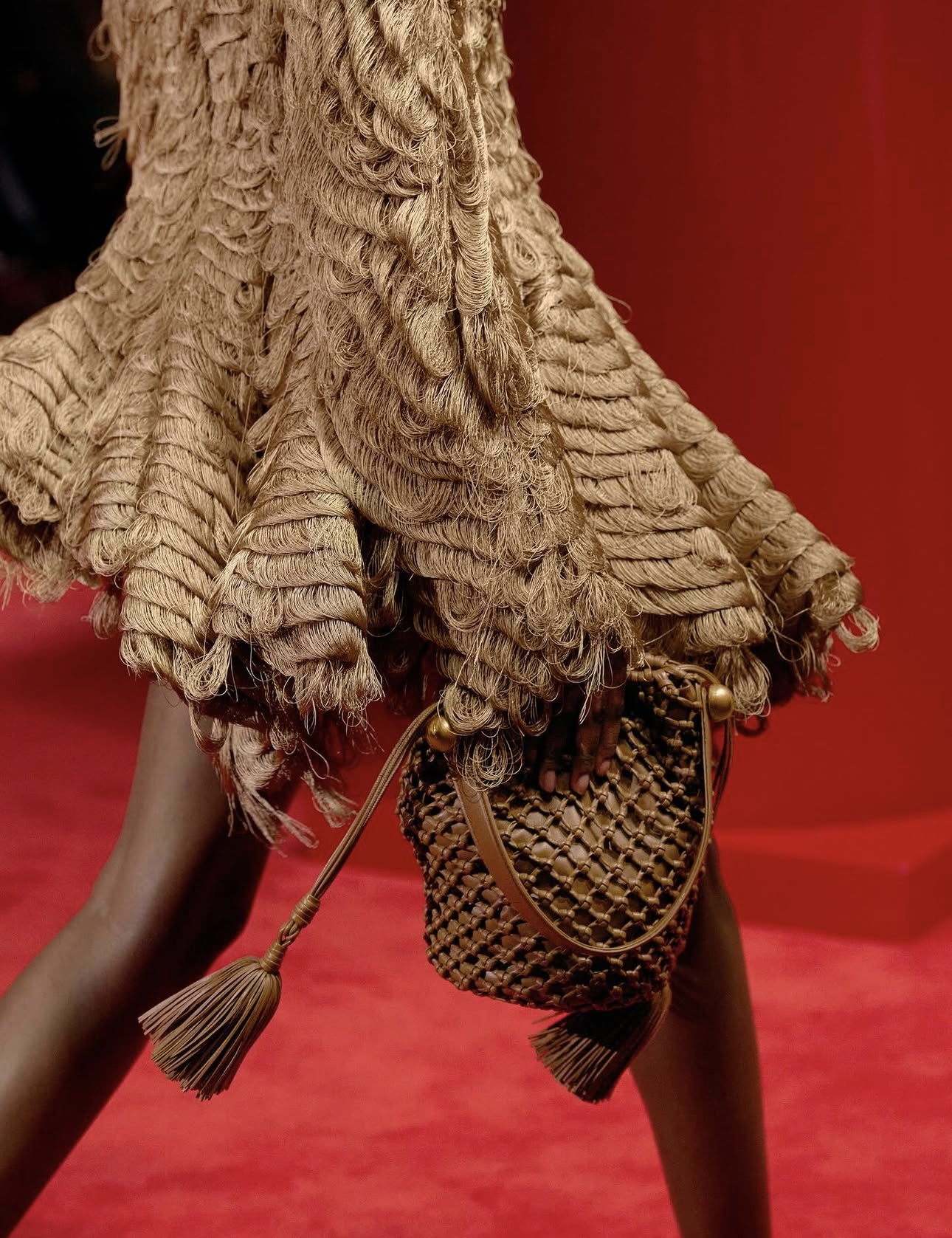 نموذج مثالي من تصاميم بوتيغا فينيتا بتأثير ملمسيّ Tactile (إنستغرام)