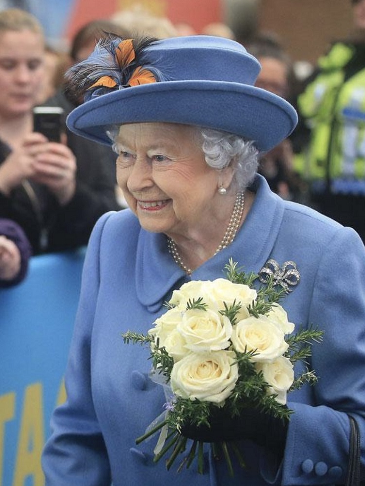 اللؤلؤ في مشهد الأناقة الملكيّة (Pinterest)