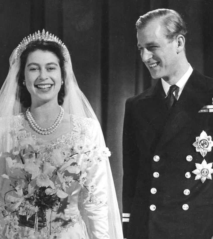 التيجان الملكيّة (Pinterest)