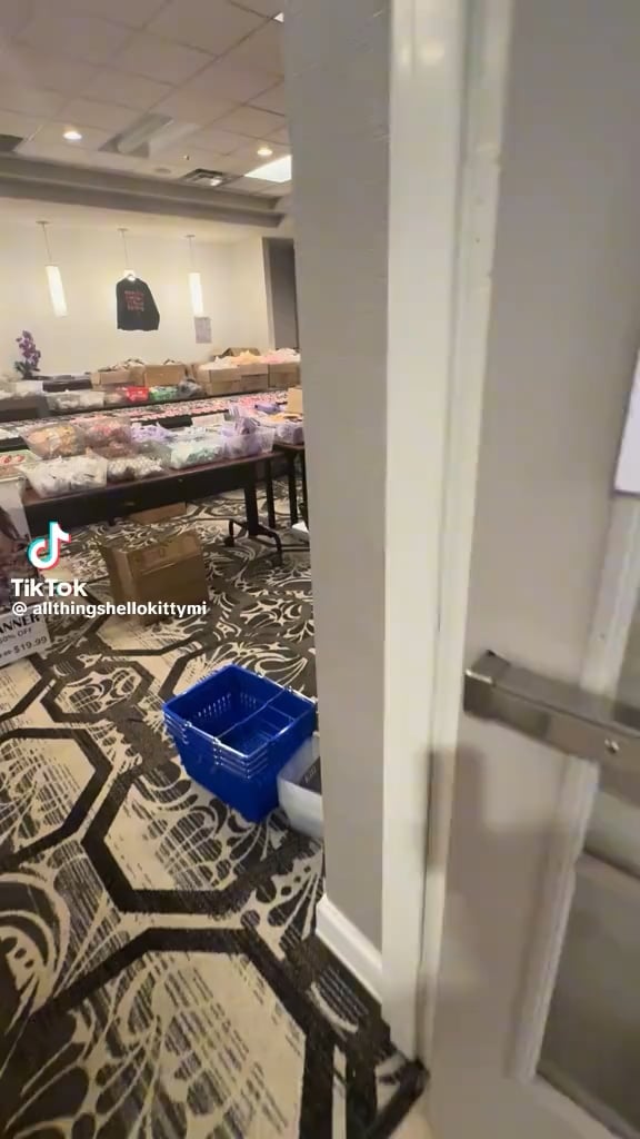 يطفو على السطح في ديترويت !!!