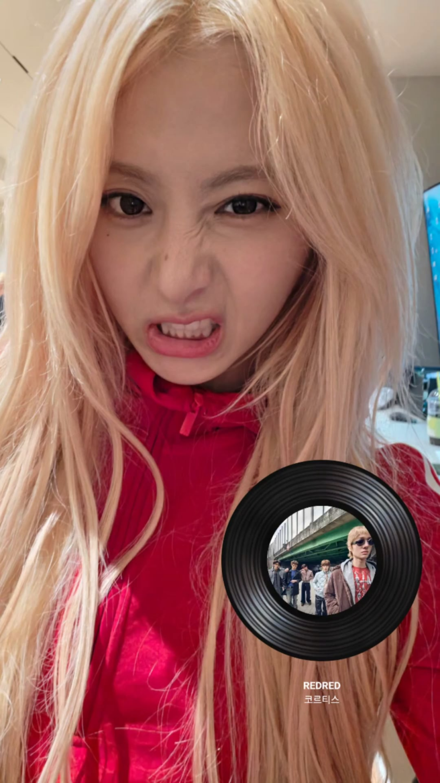 260421 - تحديث قصة هوه يونجين على الانستقرام