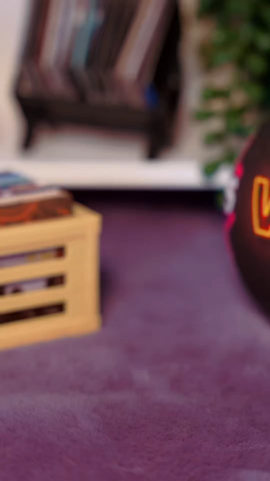 روزي وبرونو مارس - "APT". ميني فينيل من ميني براندز