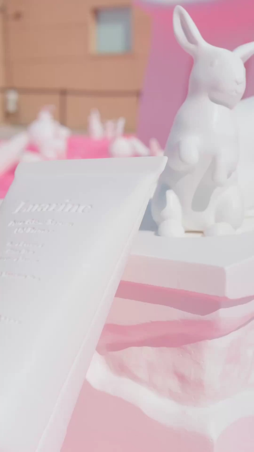 260424 تحديث تويتر Wonjungyo Japan - قامت مومو عضوة TWICE، ملهمة العلامة التجارية لـ "Wonjungyo"، بزيارة المتجر المنبثق "Beauty Wonderland by Rainmakers" الذي أقيم في سيونغسو، كوريا الجنوبية. 💖 شاركت مؤخرًا نصائحها الخاصة بالمكياج وعناصرها المفضلة. ✨