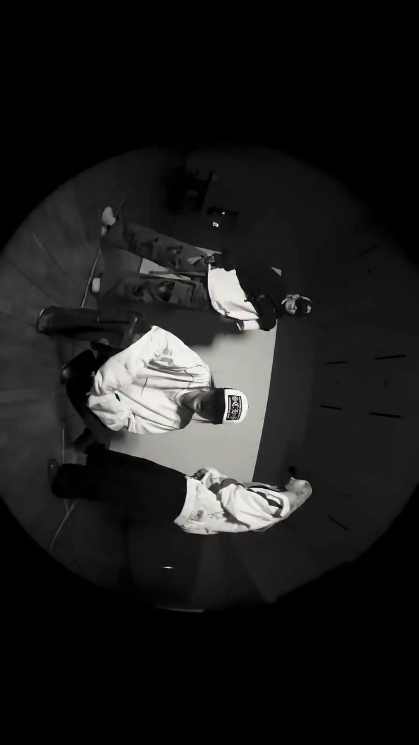 260409 تحديث LE SSERAFIM على TikTok مع مياواكي ساكورا وهوه يونجين وهونغ إيونتشاي - 𝖫𝖤 𝖲𝖲𝖤𝖱𝖠𝖥𝖨𝖬 𝟤.𝟢 @bts_official_bighit (2.0 Challenge)