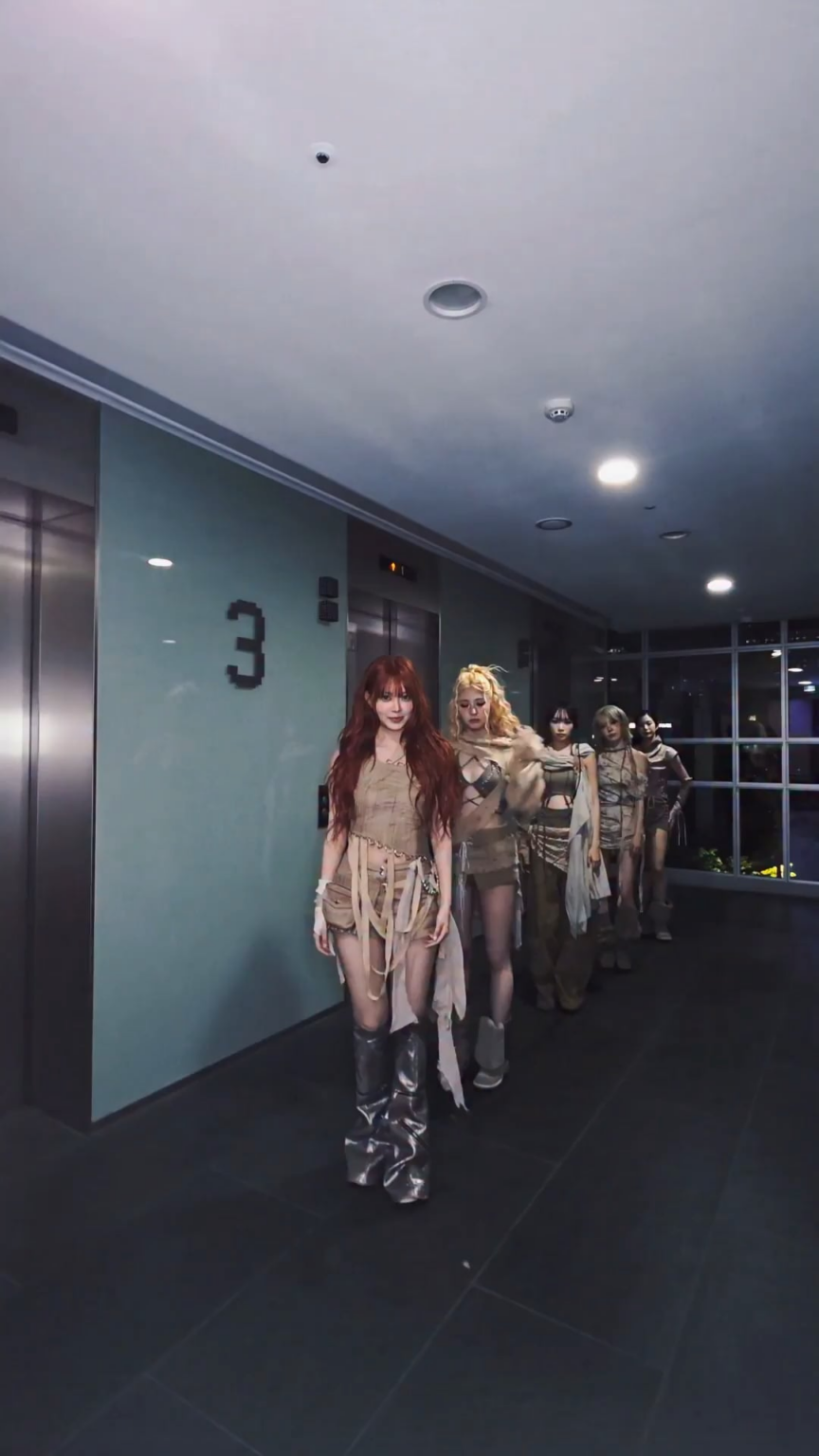 260426 تحديث LE SSERAFIM TikTok (3) - ⋆｡˚🙋‍♀️🙋‍♀️🙋‍♀️🙋‍♀️🙋‍♀️⋆.˚ (تحدي الاحتفال)