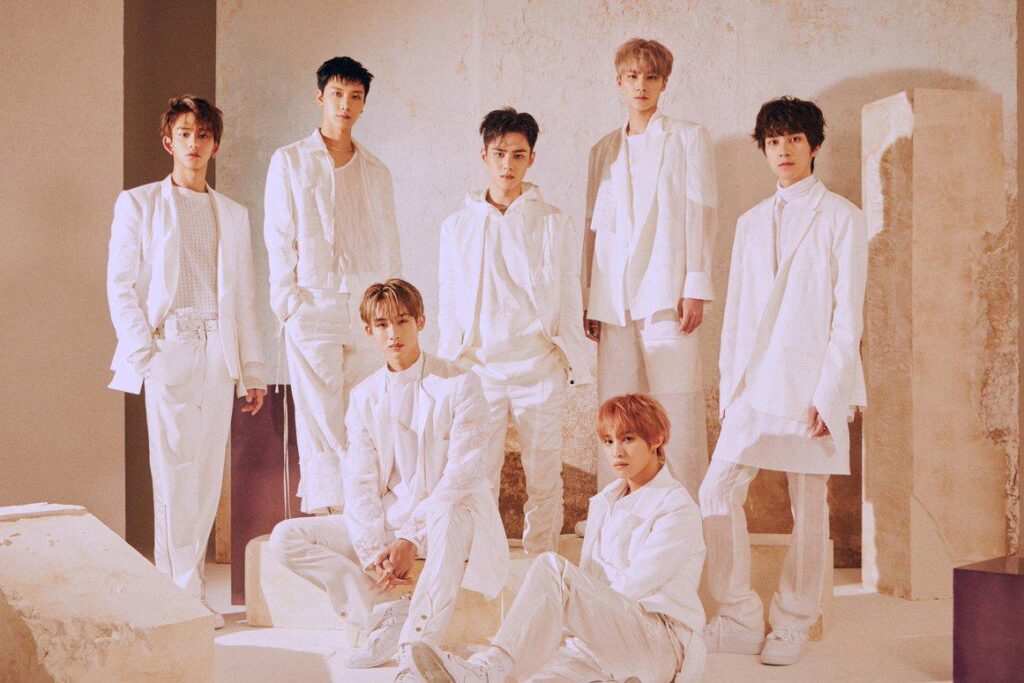 أصبح الفيديو الموسيقي "Love Talk" لفرقة WayV هو الفيديو الموسيقي الأول الذي يصل إلى 100 مليون مشاهدة