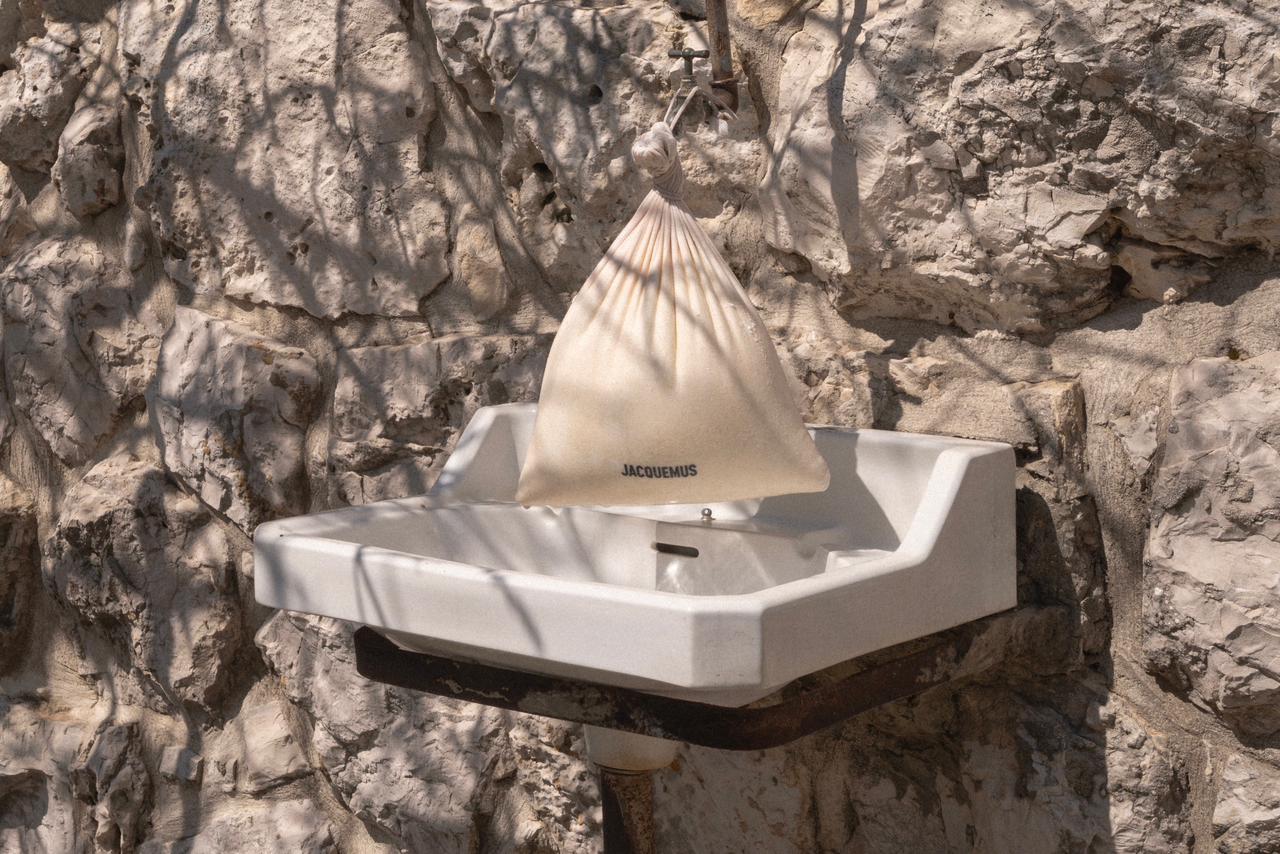 Jacquemus من قلب منزل لبناني (المخرج جوزف حنا).