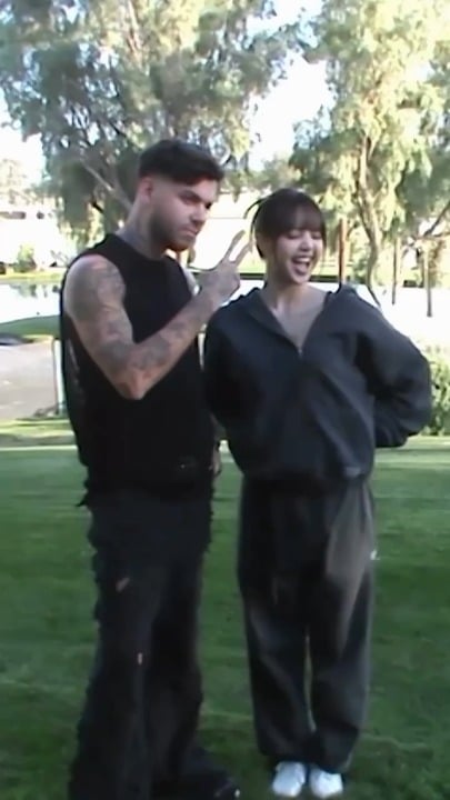 260419 تحديث الانستقرام مع ليزا و انيما