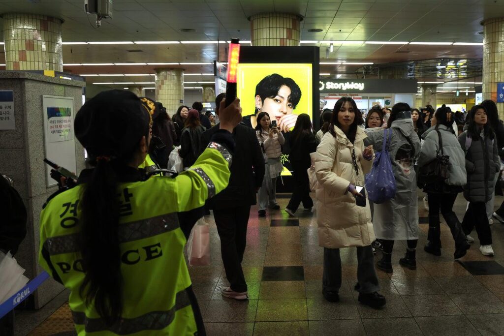 تأثير BTS: حفلات العودة تؤدي إلى أرقام قياسية من السياح إلى كوريا الجنوبية