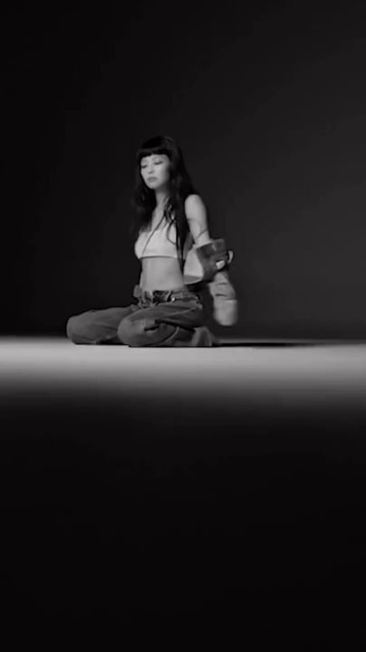 230315 جيني × كالفن كلاين