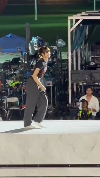 260425 تحديث قصة ليزا على IG