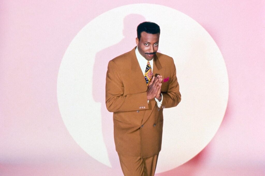 النباح في العروض- الأصل الحقيقي من عم ذات مرة