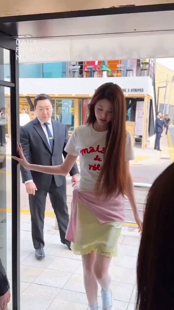 260401 - تحديث انستقرام لأخبار الموضة اليومية مع Wonyung