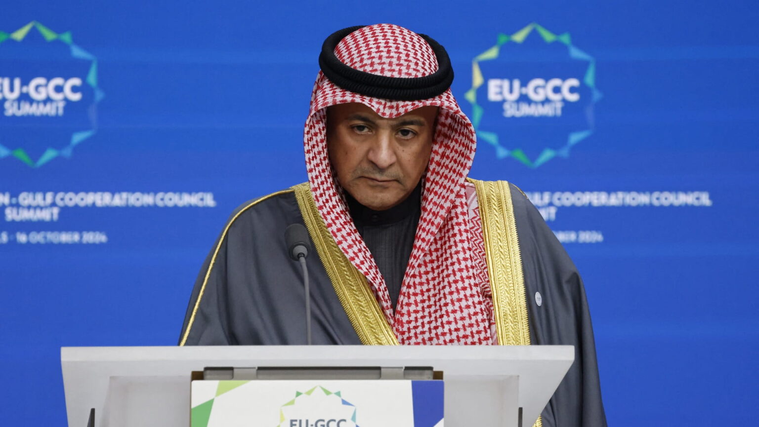 مجلس التعاون يرحب بقرار الحكومة اللبنانية فرض السيطرة على بيروت