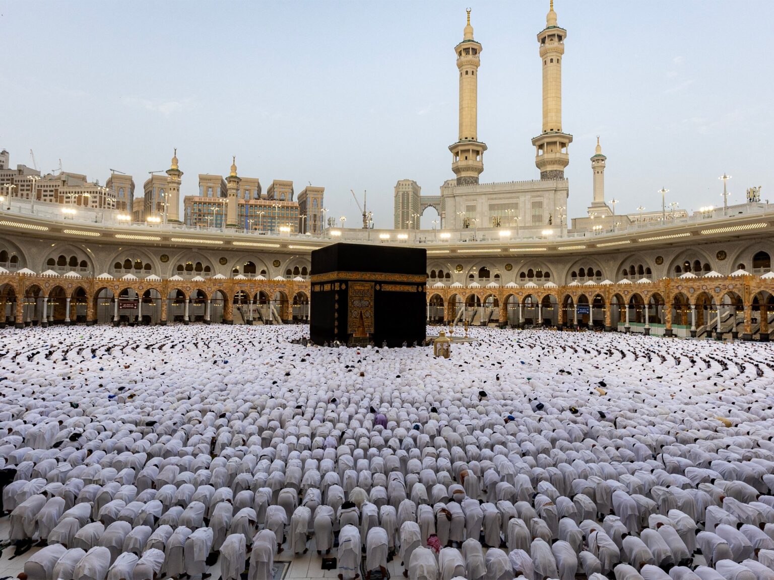 السعودية تعلن حزمة إجراءات جديدة استعدادا لموسم الحج | أخبار