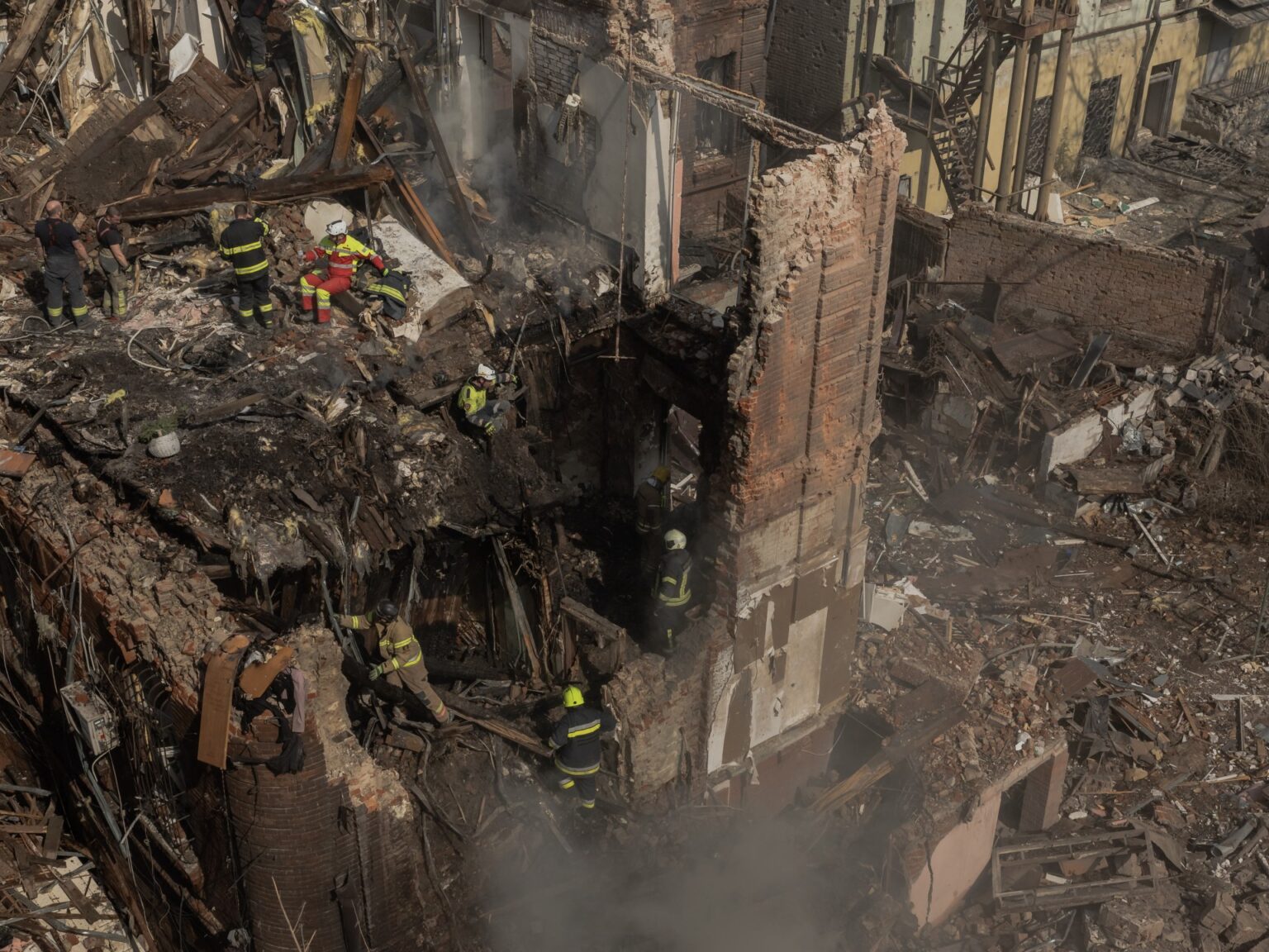 قتلى وجرحى في قصف روسي كثيف على مدن أوكرانية | أخبار