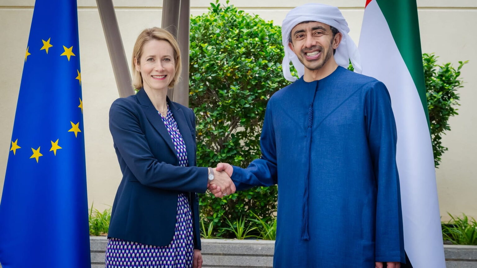 عبد الله بن زايد يستقبل كايا كالاس ويبحثان التطورات الإقليمية