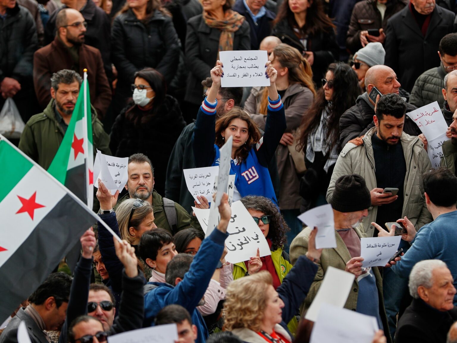 بويضاني يدعو لتوحيد الصفوف بسوريا بعد عودته من الإمارات | أخبار