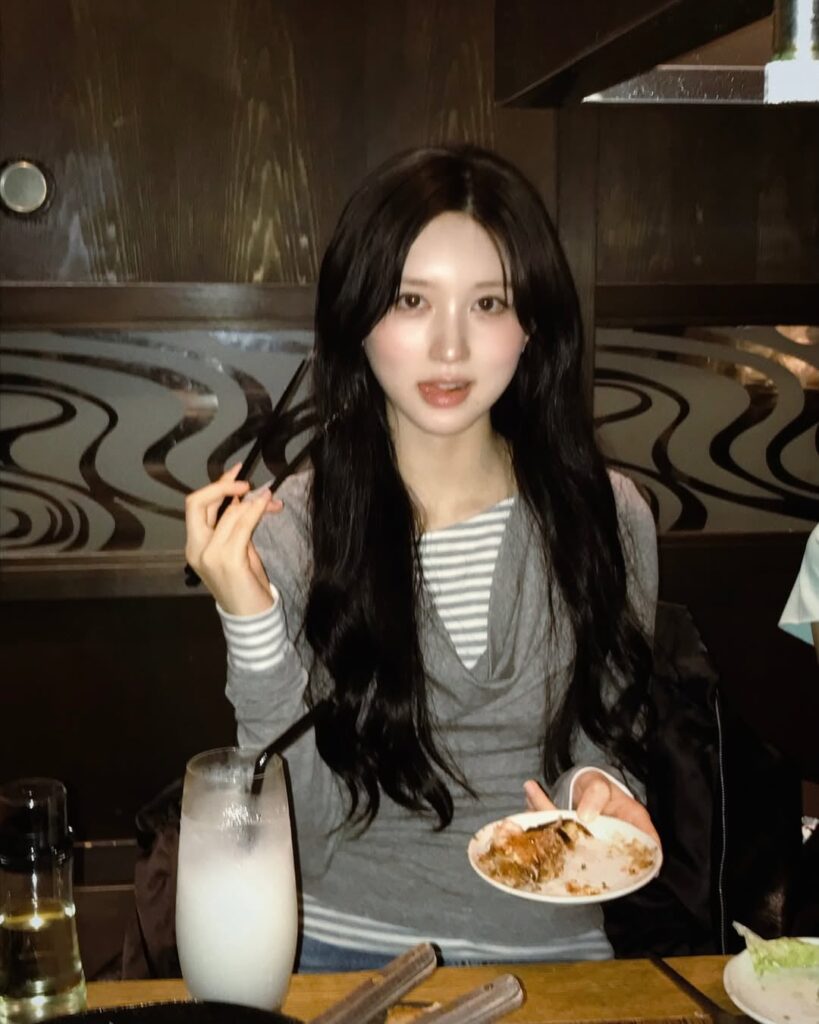 260414 تحديث Gaeul على الانستقرام مع Yujin, Rei & Liz