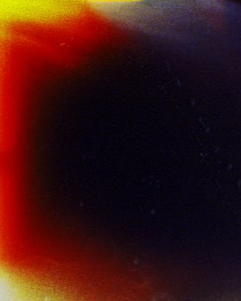 ROSÉ x RIMOWA لصالح شركة Marie Claire Korea