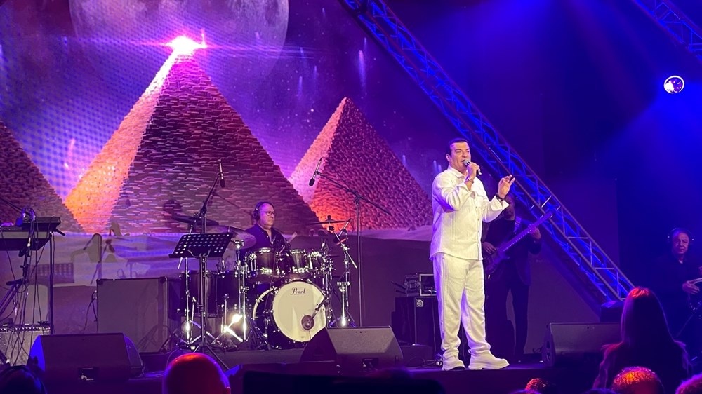 إيهاب توفيق