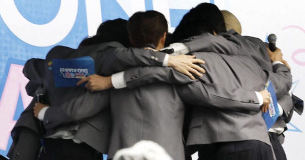 أعضاء Wanna One يجتمعون للمرة الأولى منذ 7 سنوات