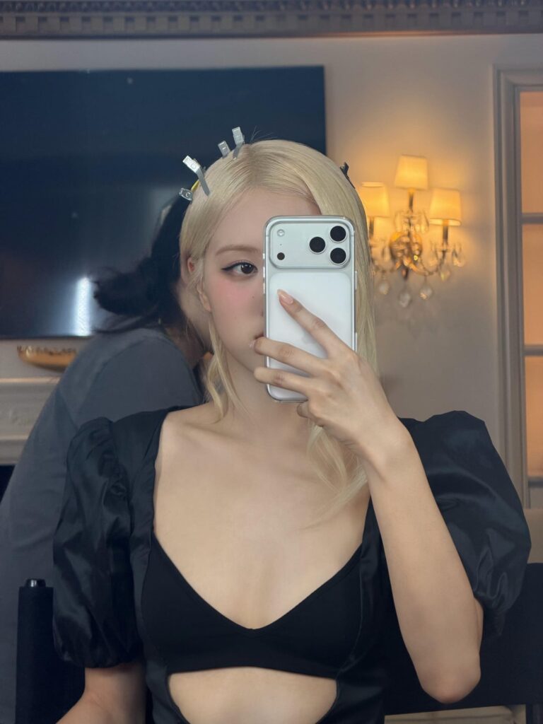 استمتعت روزي بتقطير الماس في حفل الكتاب الأزرق لتيفاني آند كو | مجلة فوج