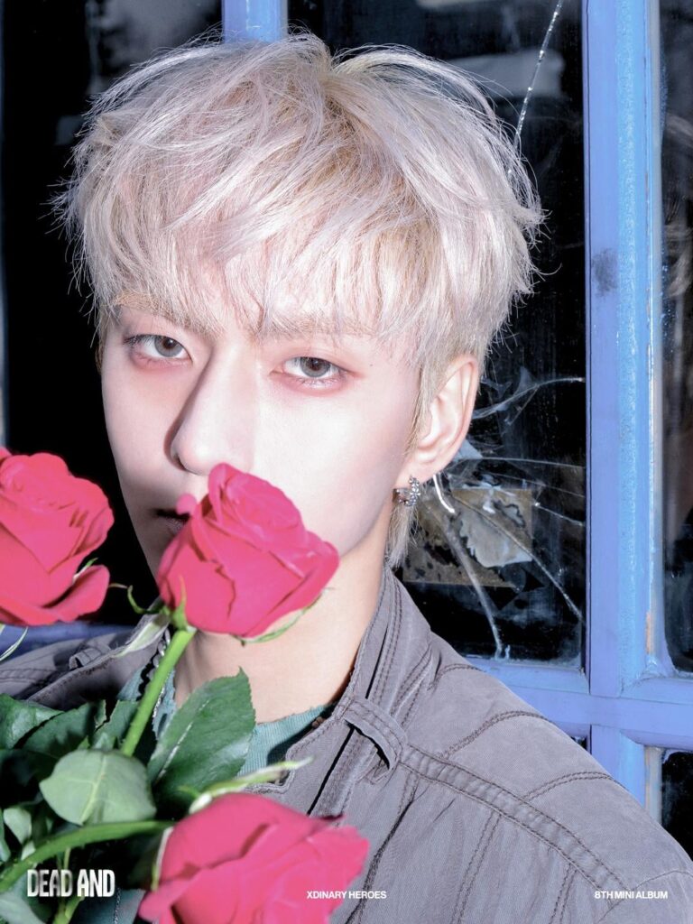 Xdinary Heroes – الألبوم المصغر الثامن “DEAD AND” (الصورة المفاهيمية رقم 1 – O.de، Gaon) Xdinary Heroes - الألبوم المصغر الثامن "DEAD AND" (الصورة المفاهيمية رقم 1 - O.de، Gaon)