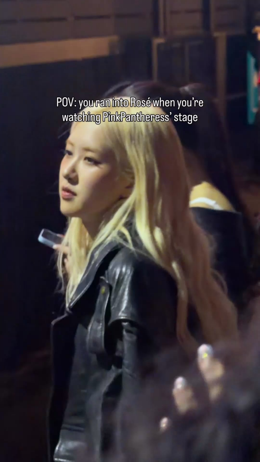 260411 روزيه في مجموعة PinkPantheress في كوتشيلا