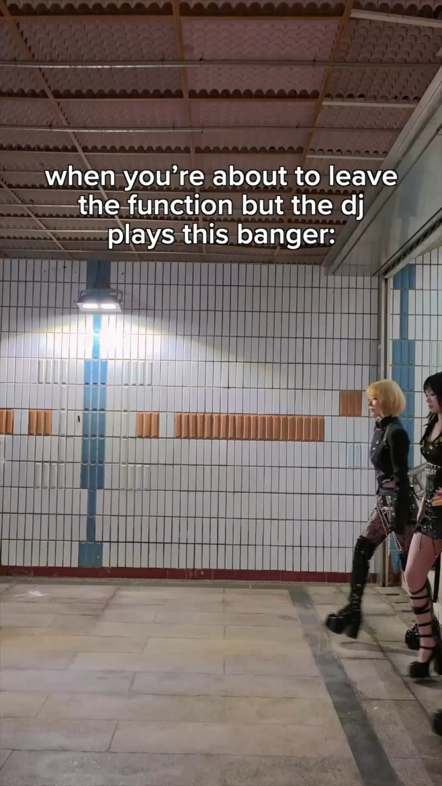 260425 تحديث LE SSERAFIM على التيك توك مع كيم تشايوون، مياواكي ساكورا وهوه يونجين - وقت ماذا؟؟ 🎤