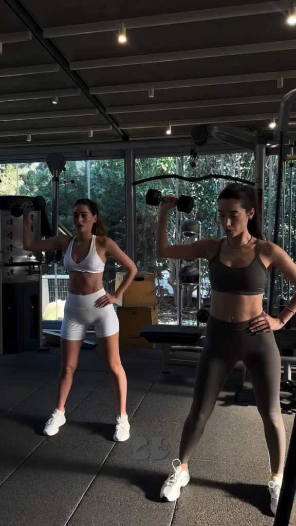 Simay Barlas & Buse Barlas