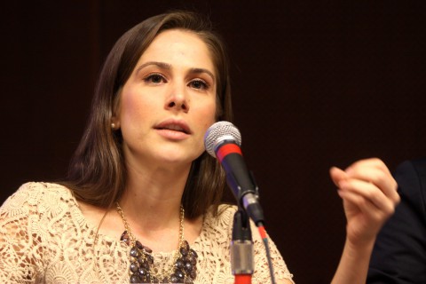 ‏آنا كاسباريان : اغتيال الصحافيّة آمال خليل مجزرة والقتلة وحوشٌ إرهابيّةٌ وإسرائيل تُسيطِر سيطرةً تامّةً على ترامب