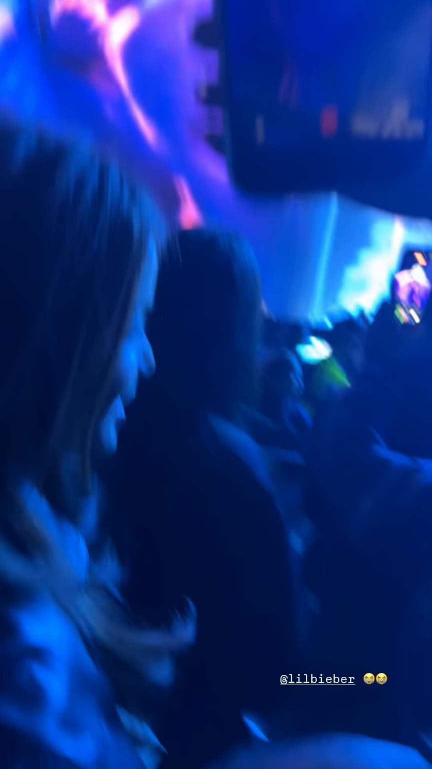 260414 تحديث قصة روزي على الانستقرام مع ليسا