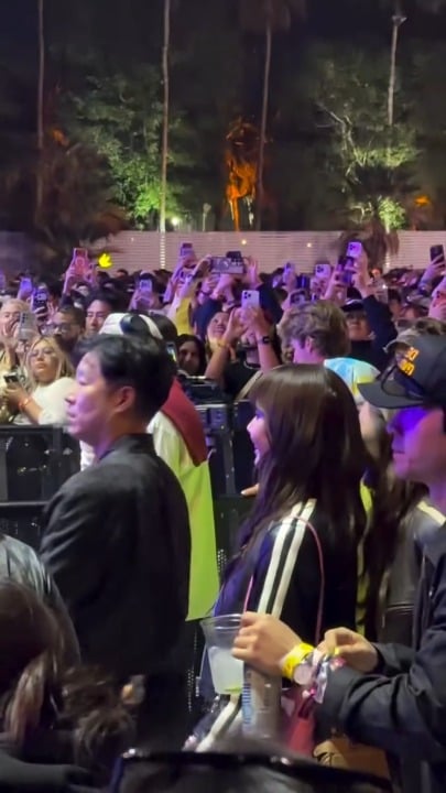 260413 تحديث قصة bini_stacey على الانستقرام مع ليزا وروزي