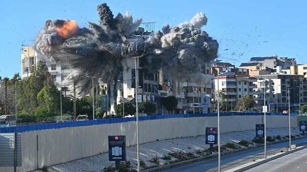 نتنياهو يعلن عزم إسرائيل بدء مفاوضات مباشرة مع لبنان