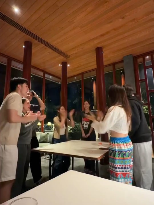 260403 تحديث ay.raa على الانستقرام مع ليزا