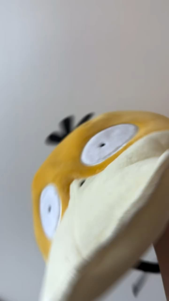 260427 BTS RM يستخدم أغنية LE SSERAFIM's CELEBRATION كموسيقى خلفية