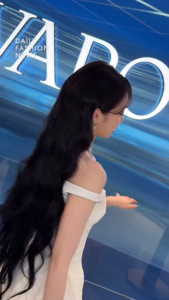 260409 تحديث أخبار الموضة اليومية على الانستقرام مع كيم تشايوون