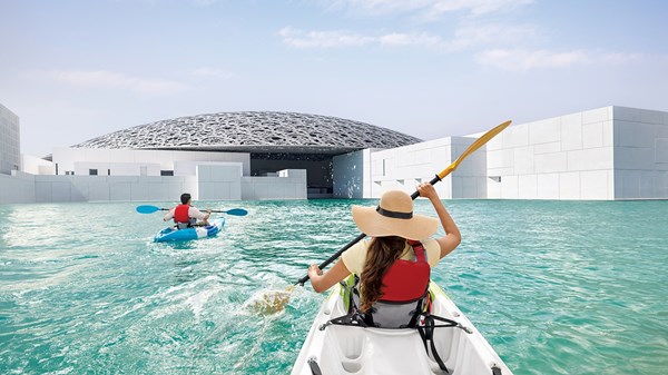 أبوظبي تحجز مكانها ضمن الوجهات المرشحة لجوائز السفر العالمية 2026